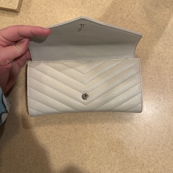 Yves Saint Laurent Quilted Silver Wallet - Picture 3 of 9